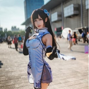 《晓月：从SAKURA漫展Cosplay到古典舞蹈，一位美丽勇敢的女孩的视觉之旅》